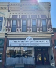 Building Photo - 104 E Franklin St