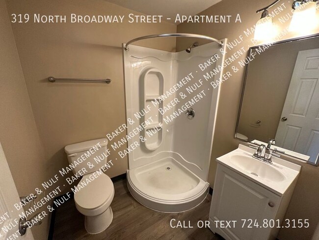Foto del edificio - 319 North Broadway St - A