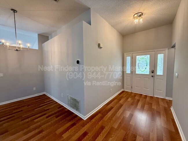 Foto del edificio - 4509 Deep River Way E