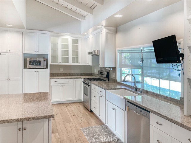 Foto del edificio - 26749 Westvale Rd