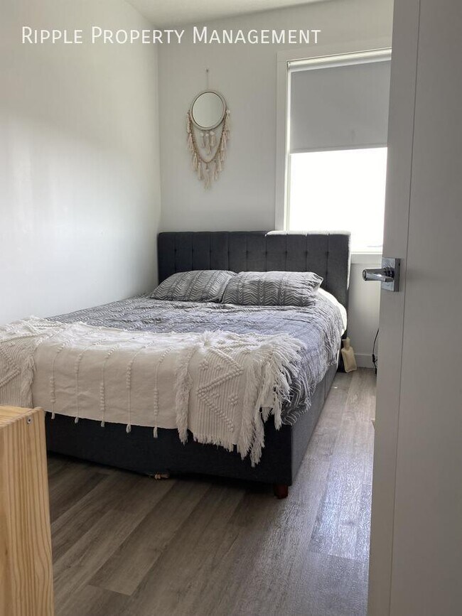 Photo du bâtiment - WONDERFUL 2 BEDS/ 2.5 BATHS TOWNHOUSE