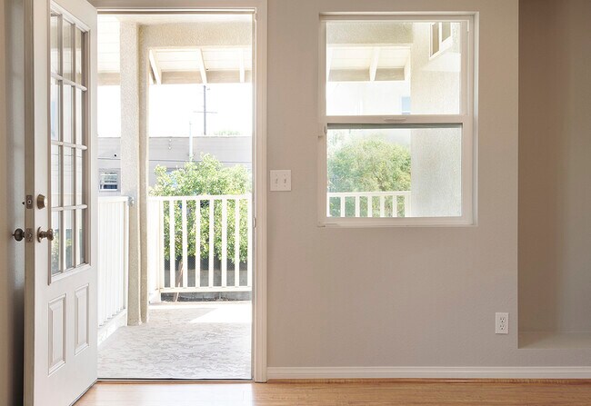 Foto del edificio - 340 N La Fayette Park Pl