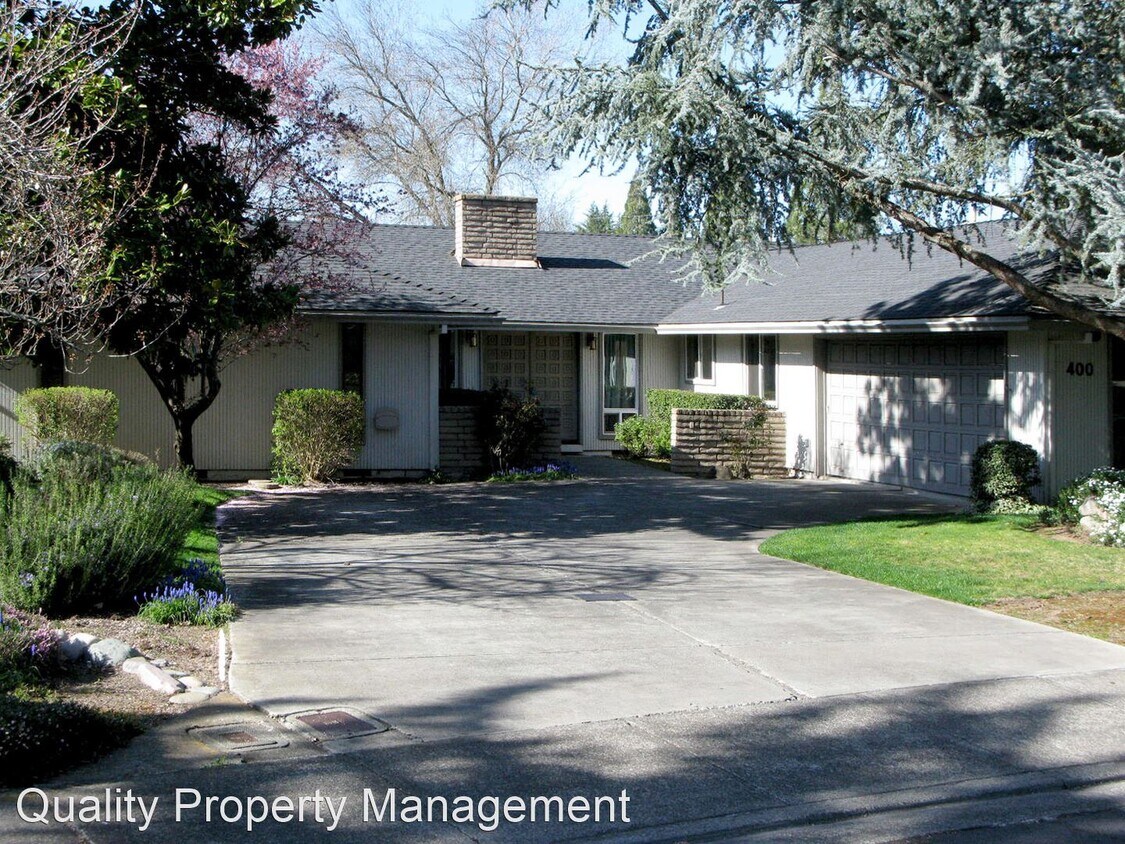 Primary Photo - 3 br, 2.5 bath House - 400 Greenbrae Drive