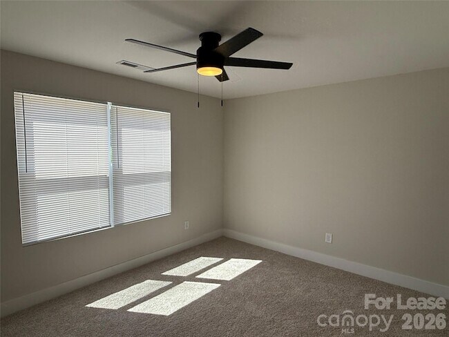 Foto del edificio - 1211 Tower Dr