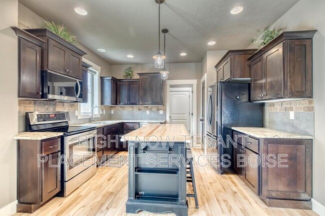 Building Photo - 2883 N LeBlanc Way