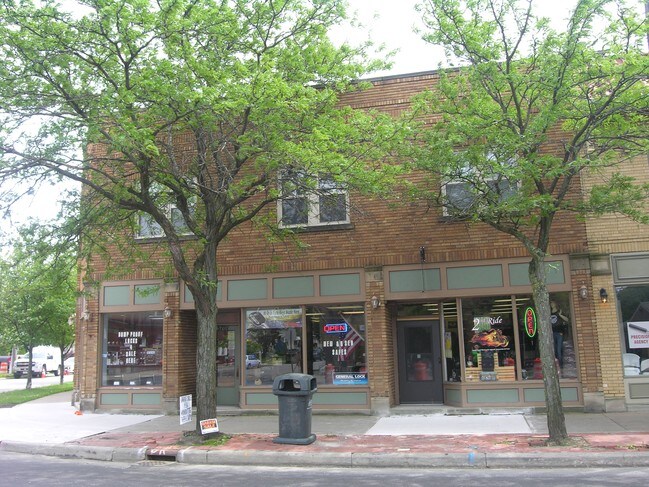 Building Photo - 13701 Madison Ave