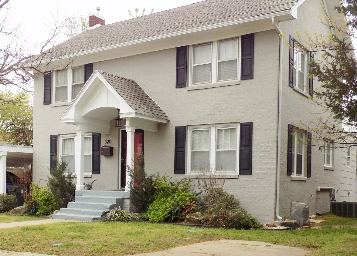 Primary Photo - 1940’s GORGEOUS home in Norman, Classen Mi...