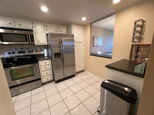 Foto del edificio - 3150 W Rolling Hills Cir