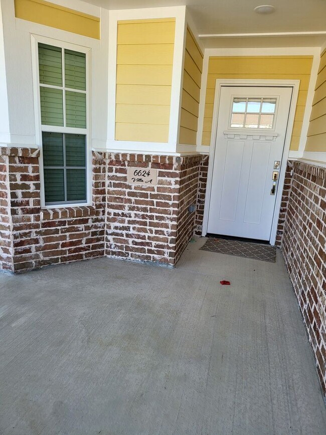Foto del edificio - $1000 OFF 1ST MONTH RENT