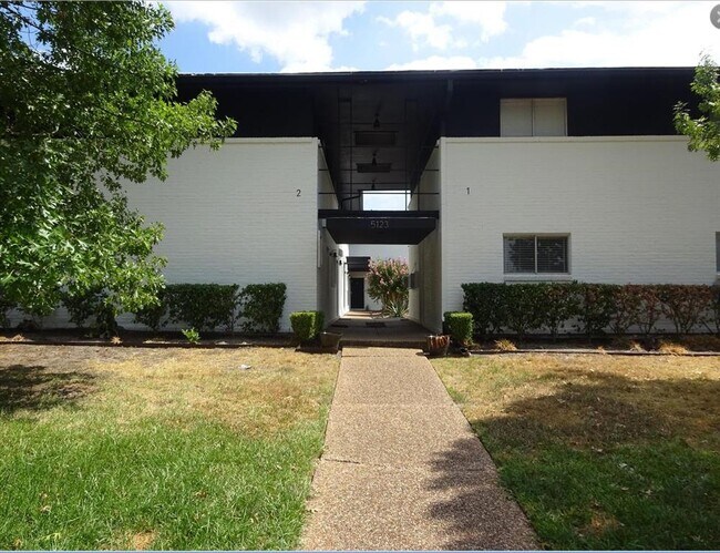 Building Photo - 5123 Del Monte Dr