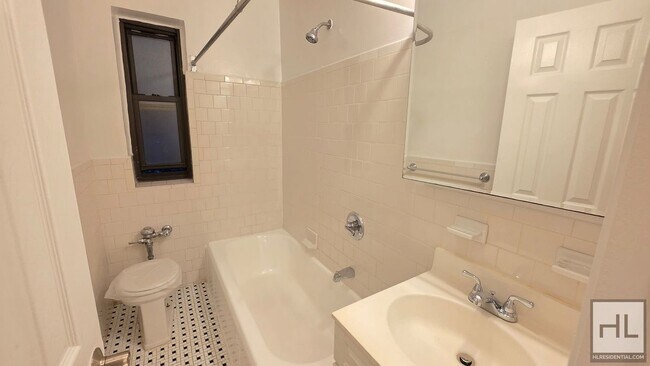 Building Photo - Spacious First-Floor Studio with Separate Alcove in Gramercy