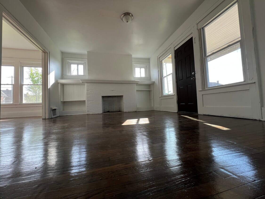 Foto principal - 3815 Pingree St