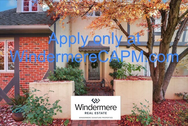 Foto del edificio - Stunning 5 Bed/3 Bath Home in Highly Desirable Fab Forties of East Sacramento!