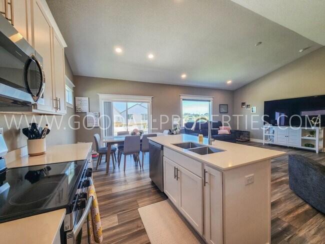 Foto del edificio - 285 NW Morgan Ct