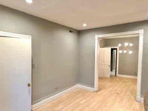 Foto del edificio - 3249 N Elston Ave