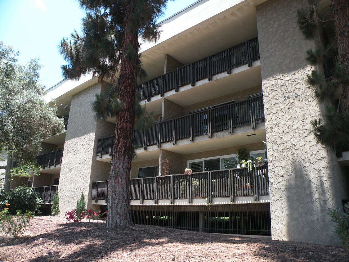Foto principal - 6416 Friars Rd