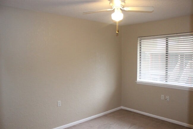 Building Photo - 317 Mabry St