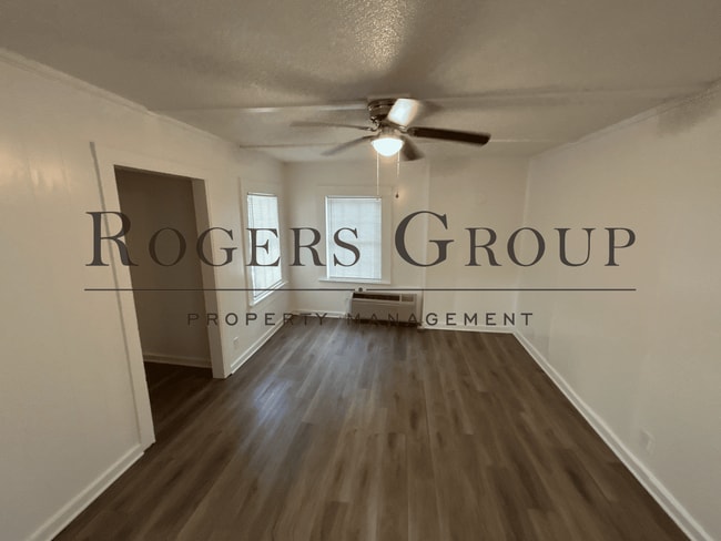 Building Photo - 803 Roberson St