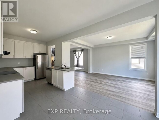 Building Photo - 823 Regulus Ridge