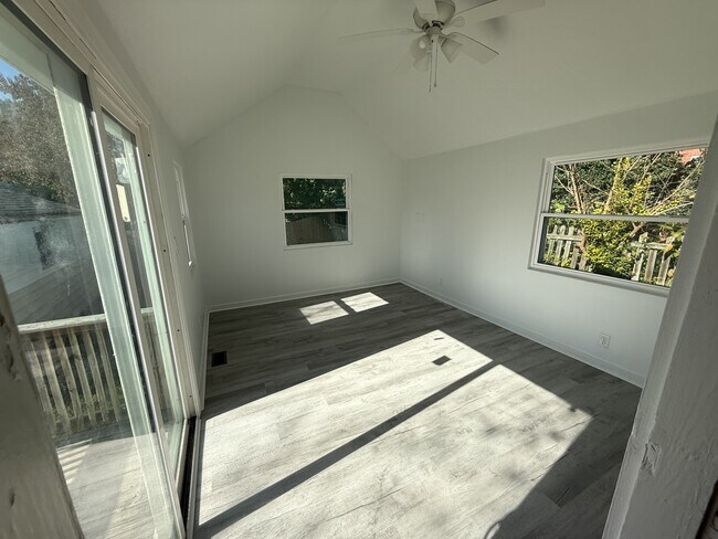 Foto del edificio - 9631 Worth St