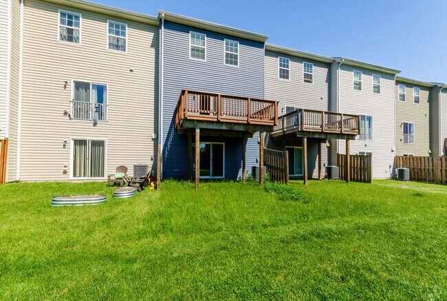 Building Photo - 172 Drexel Ct