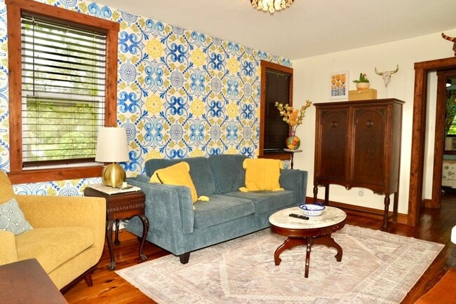 Foto del edificio - 2739 College St