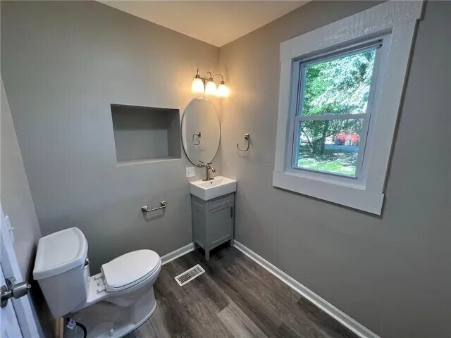 Primary Photo - 116 N Gladstone Ave