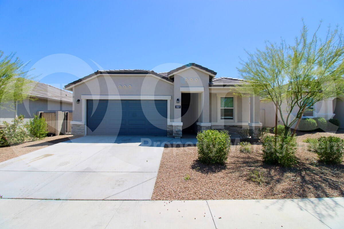 Foto principal - 1027 W Avalon Canyon Dr