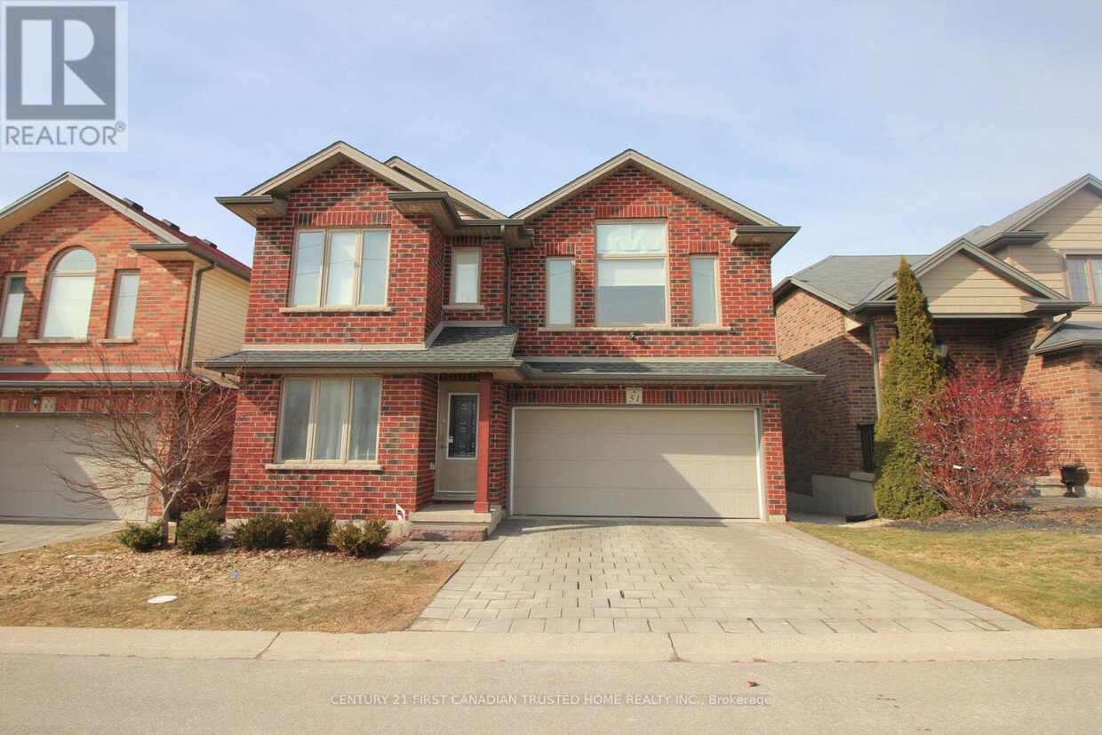 Photo principale - 70-70 Tanoak Dr