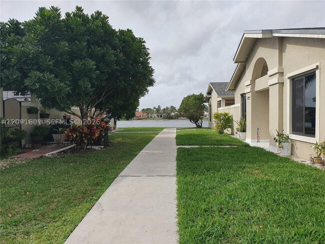 Building Photo - 6702 SW 152nd Pl