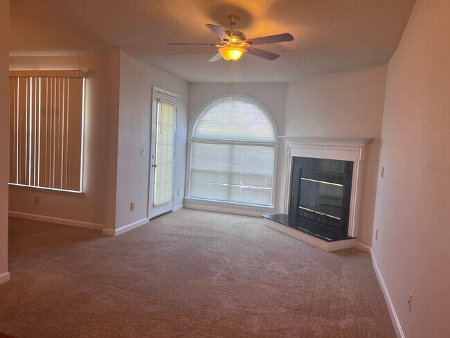 Building Photo - Welcome Home!