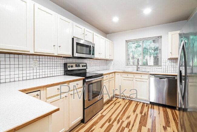 Building Photo - 26125 114th Ave SE