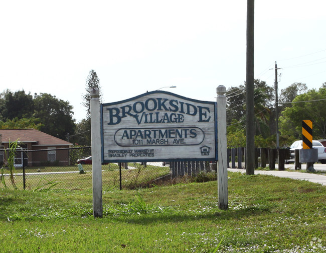 Sign - Brookside Village FL