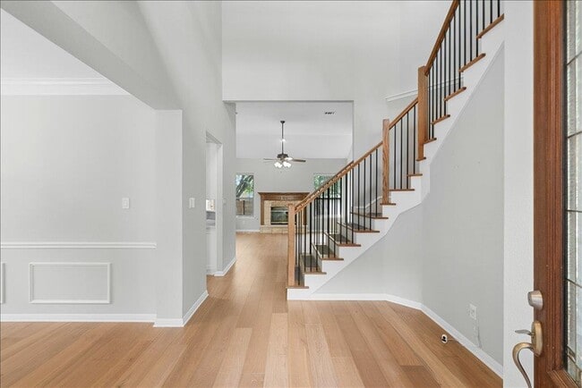 Building Photo - 5301 Deerwood Ln