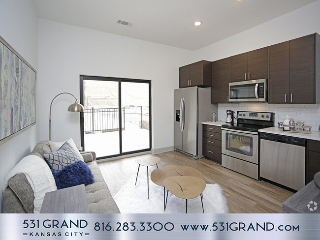 Studio living space - 531 Grand