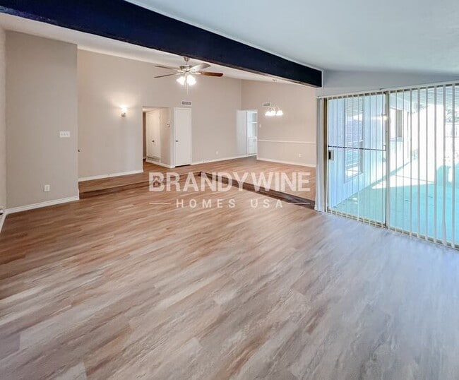 Foto del edificio - 4426 Mint Dr