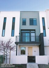 Building Photo - 120 Rondo