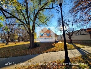 Building Photo - 1228 SW Lane St