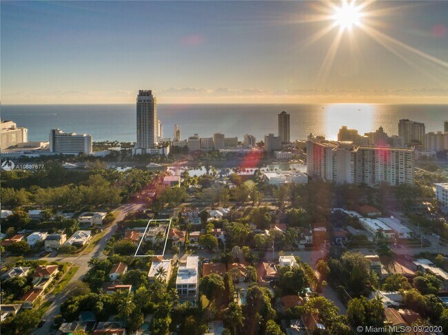 Foto del edificio - 4349 Sheridan Ave
