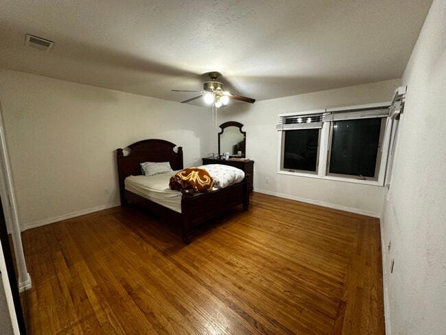 Building Photo - 993 Contra Costa Dr