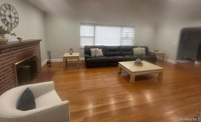 Foto del edificio - 71 Standish Ave