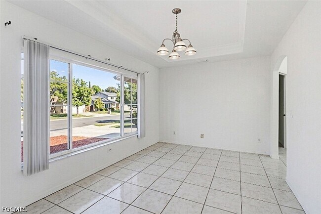 Foto del edificio - 1403 Curtis Ave S