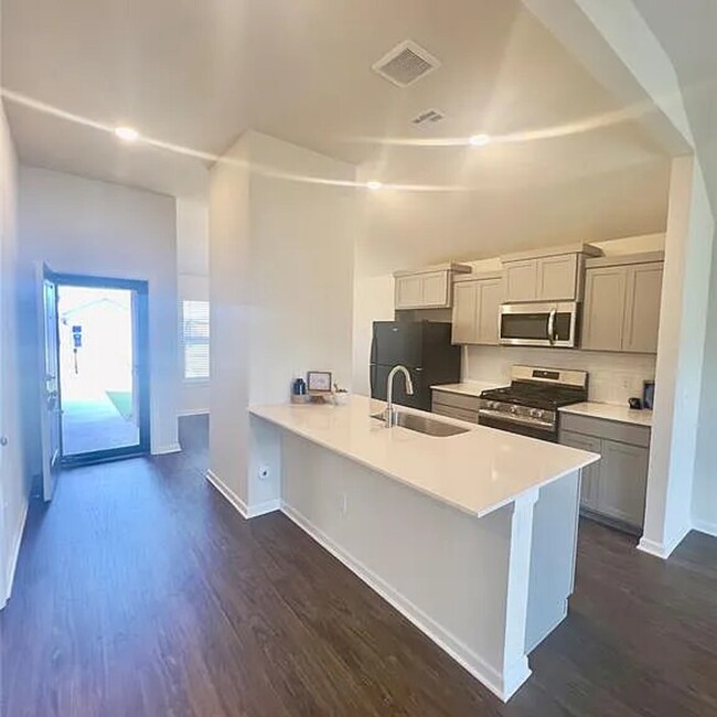 Building Photo - 9120 Quapaw Creek Trl