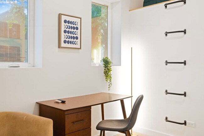 Foto del edificio - 2655 W Huron St