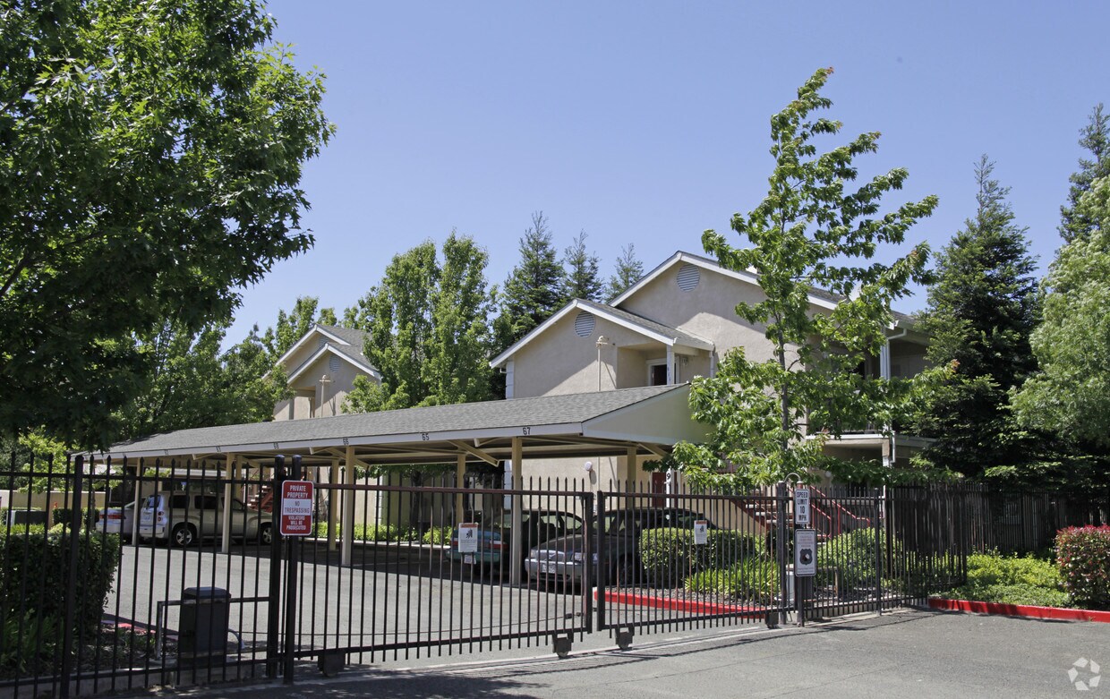 Poppy Garden Senior Apartments Vacaville Ca Apartments Com