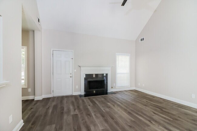 Foto del edificio - 167 Ivey Lake Pkwy