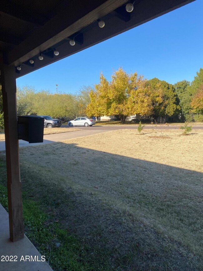 Foto del edificio - 4341 E Vernon Ave