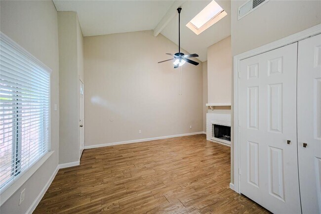 Foto del edificio - 7110 Brendam Ln