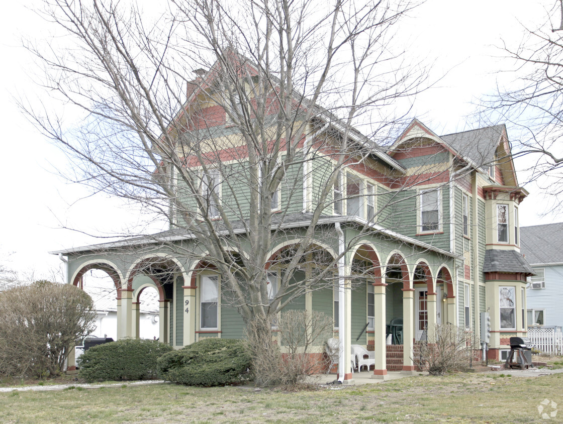 Building Photo - 94 S Main St