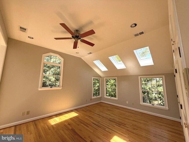 Foto del edificio - 2104 N Jefferson St